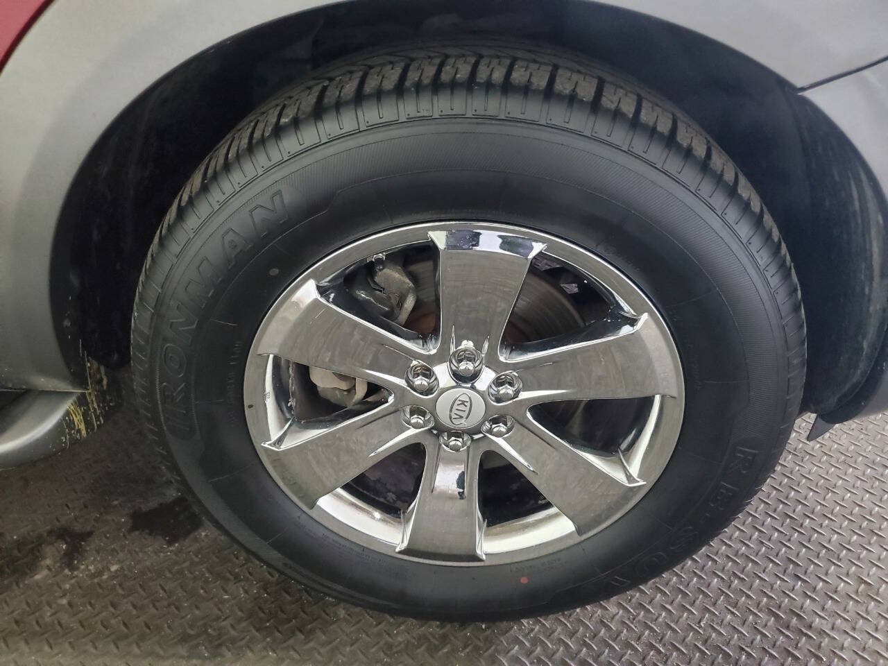 Used 2009 Kia Borrego EX w/ Premium Pkg AWD/4WD image 21