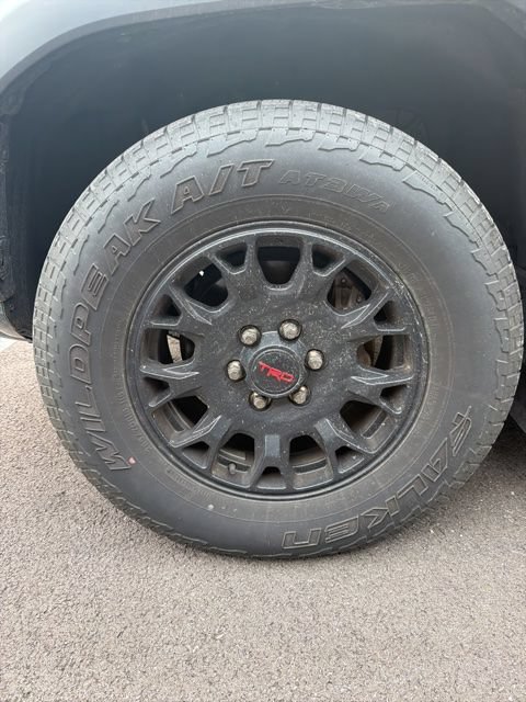 Used 2025 Toyota 4Runner TRD Off-Road Premium AWD/4WD image 2
