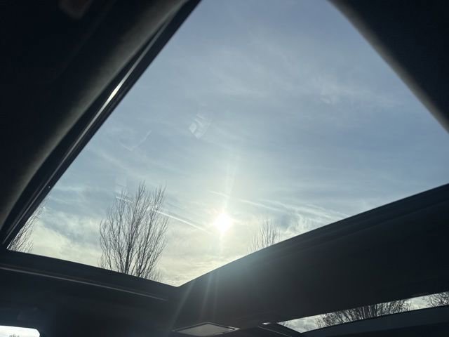 Used 2022 Lexus LS 500 AWD image 34