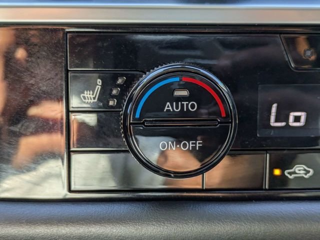 Used 2024 Nissan Pathfinder SL FWD image 25