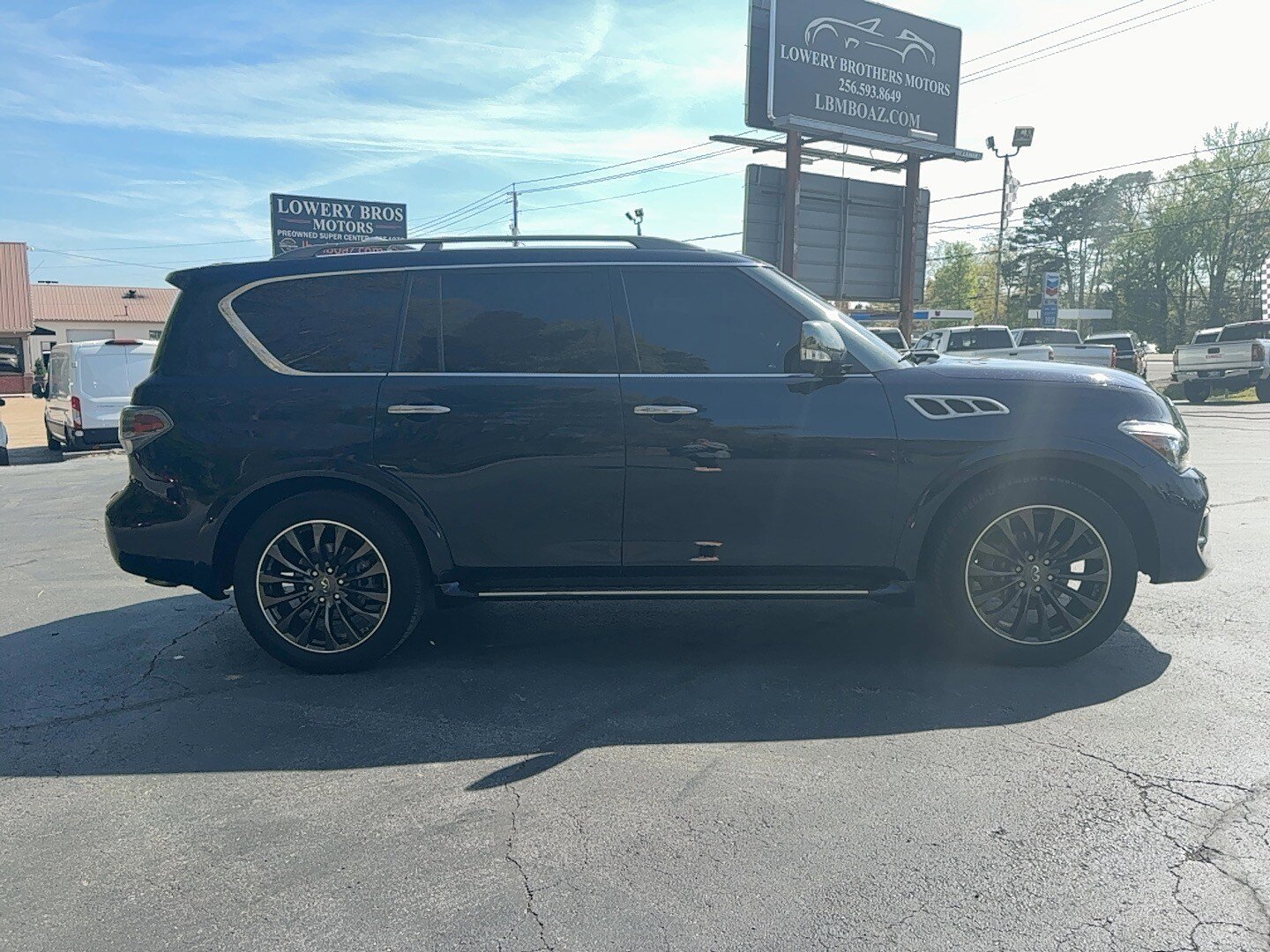 Used 2017 INFINITI QX80 Limited w/ All Season Package image 4