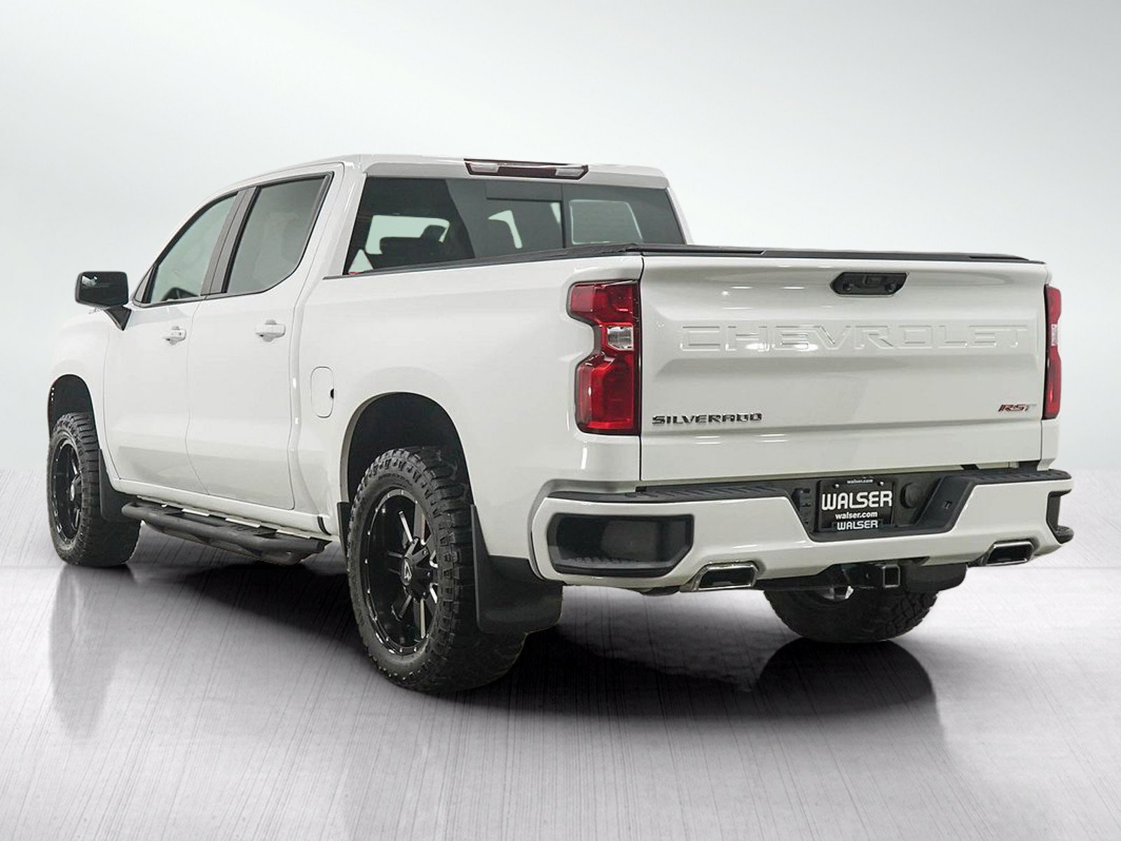 Used 2023 Chevrolet Silverado 1500 RST w/ Convenience Package II AWD/4WD image 3
