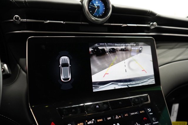 New 2025 Maserati Grecale Modena image 25