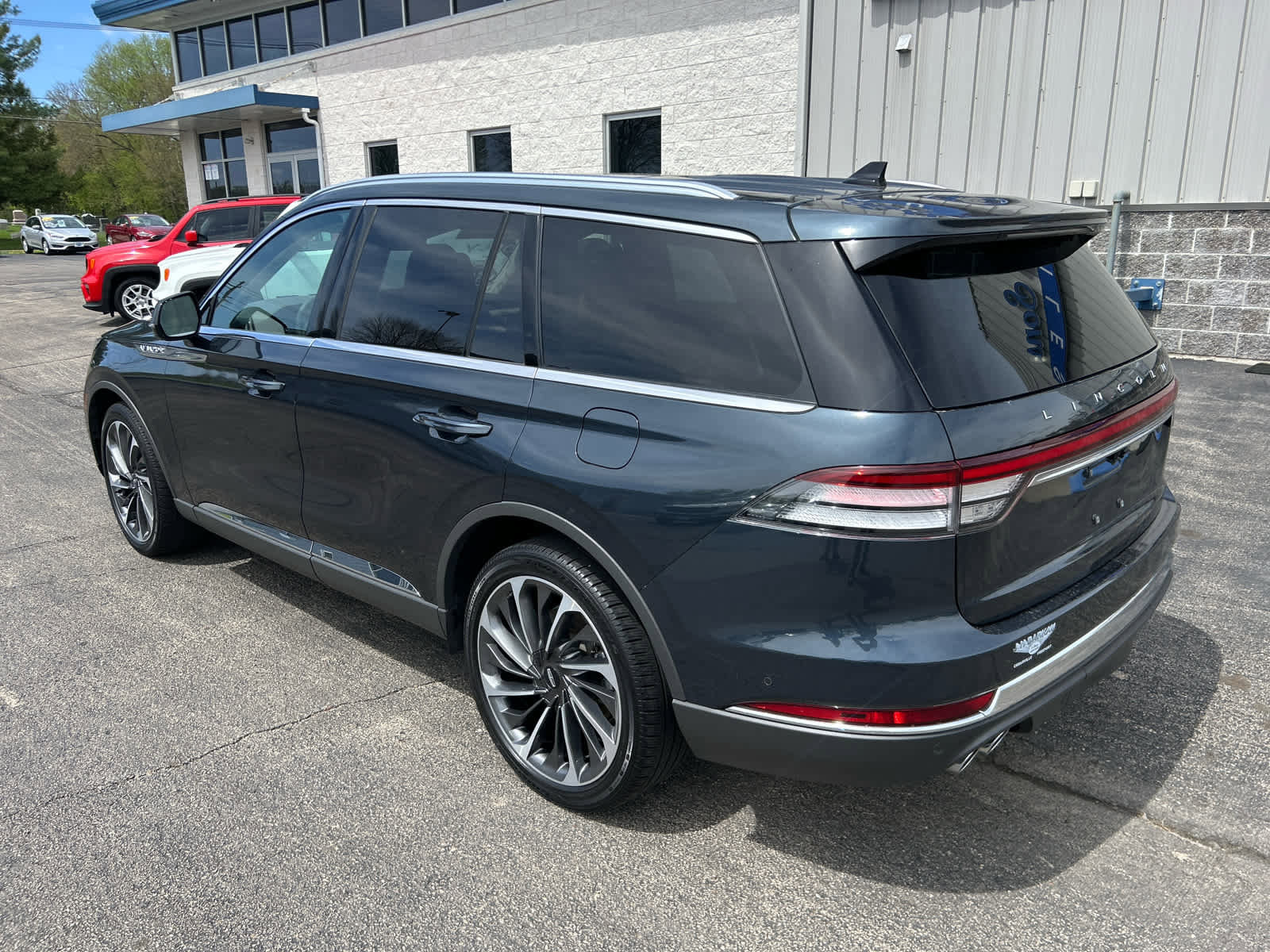 Used 2022 Lincoln Aviator Reserve w/ Equipment Group 201A AWD/4WD image 5