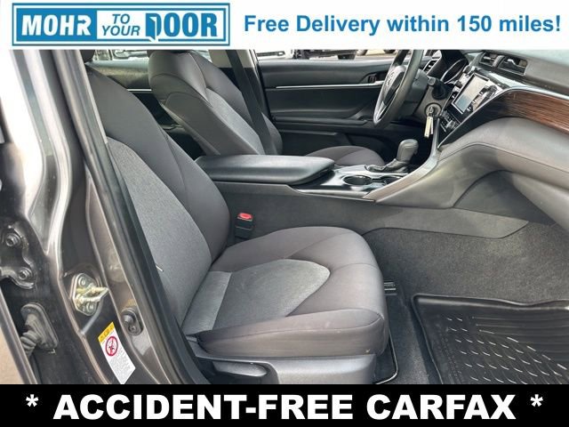 Used 2018 Toyota Camry LE image 30