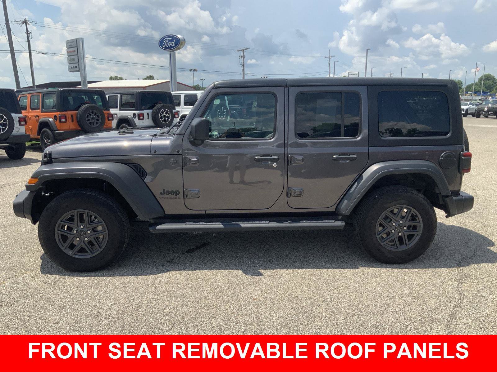 Used 2025 Jeep Wrangler Unlimited Sport AWD/4WD image 7