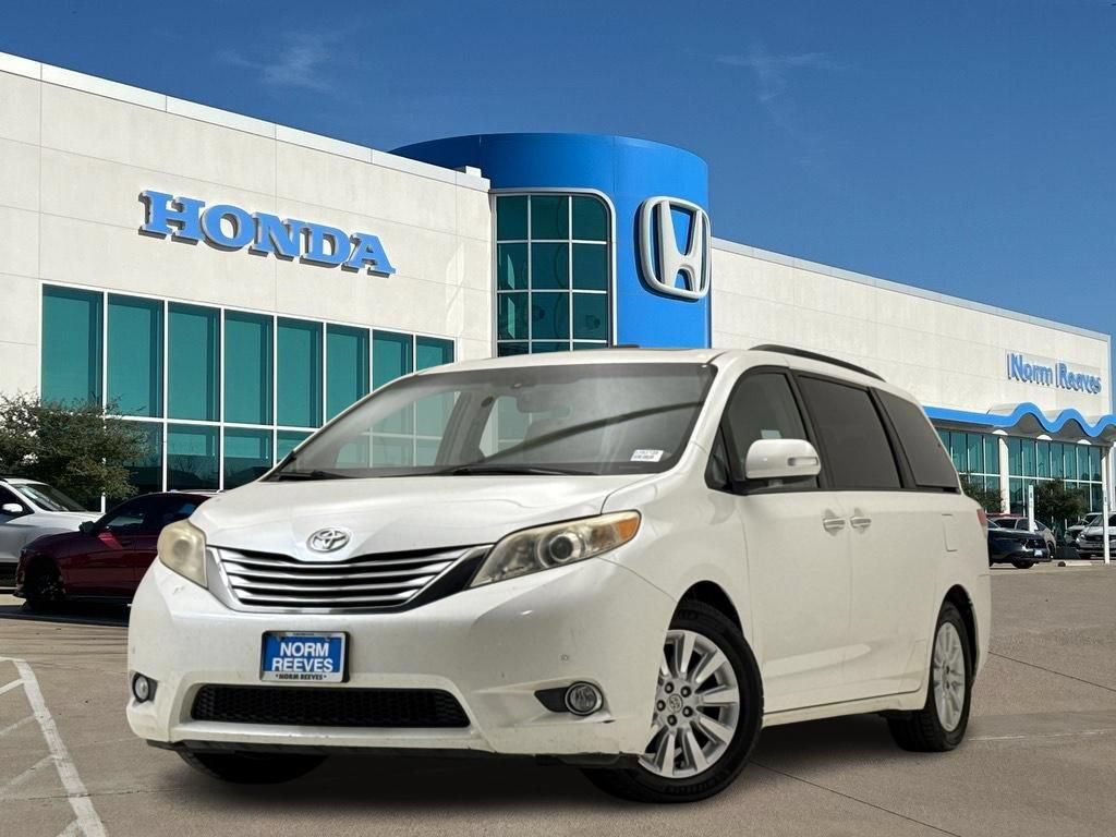 Used 2013 Toyota Sienna Limited w/ Premium Pkg FWD image 1