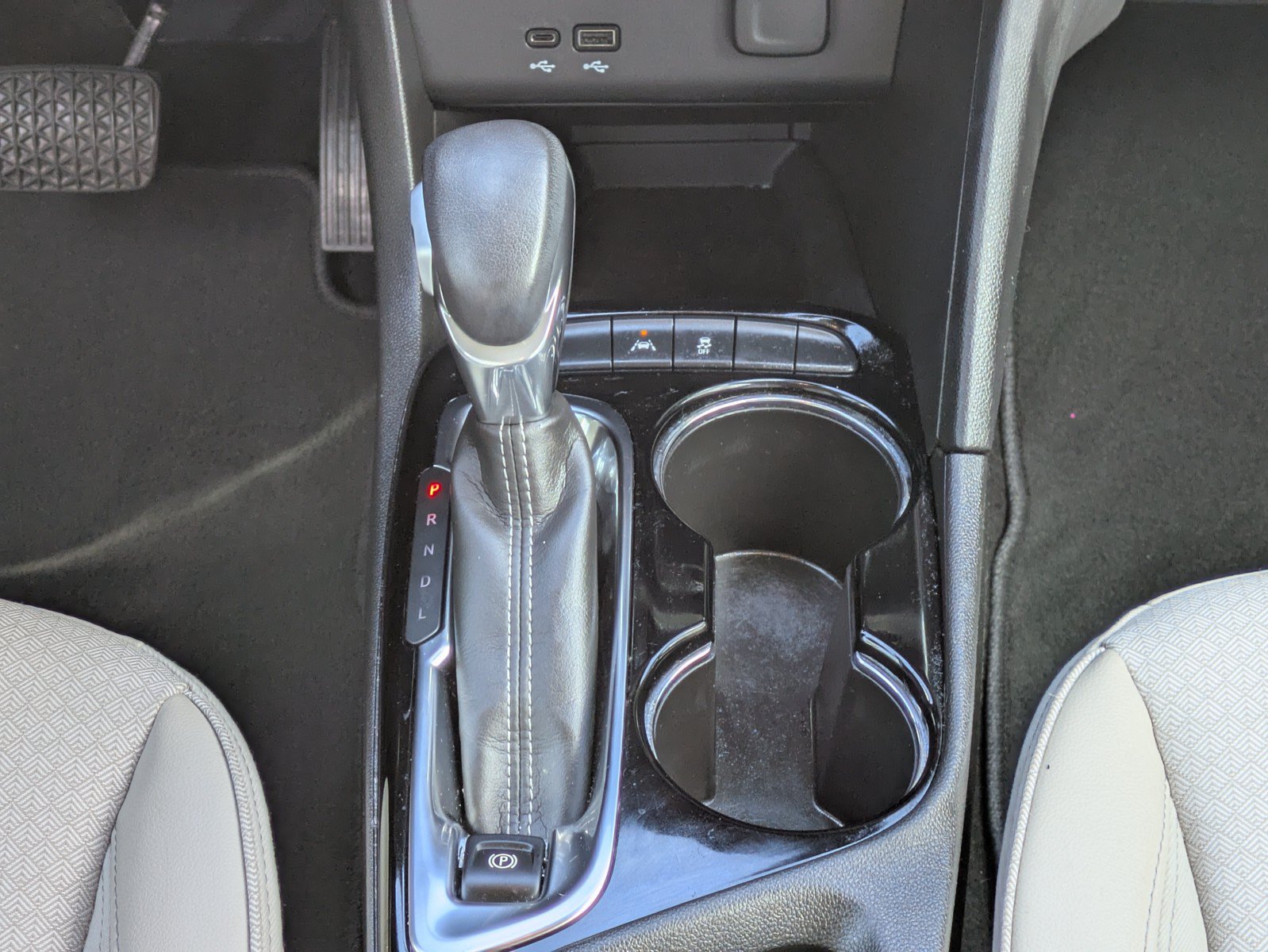 Used 2024 Buick Encore GX Preferred FWD image 17