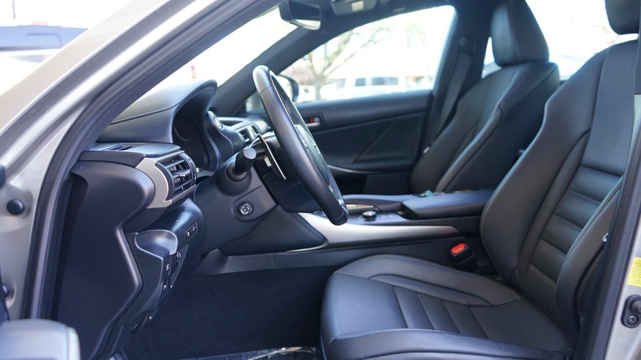 Used 2018 Lexus IS 300 F Sport RWD image 23