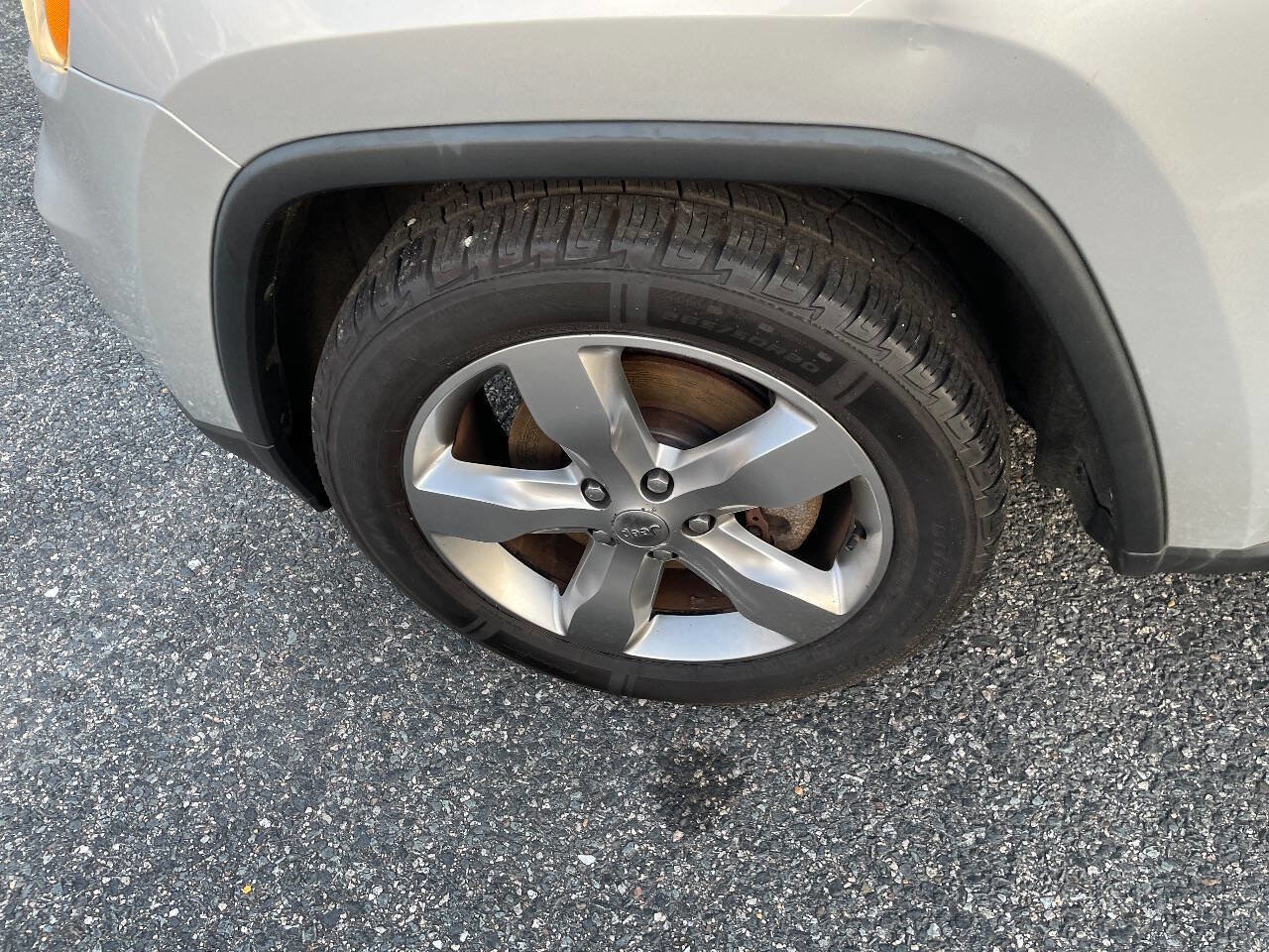 Used 2013 Jeep Grand Cherokee Limited w/ Advance Technology Group image 39