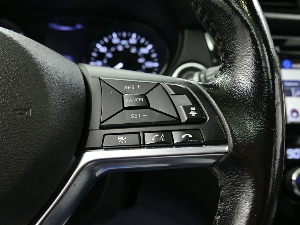 Used 2018 Nissan Rogue Sport SL w/ SL Premium Package image 5