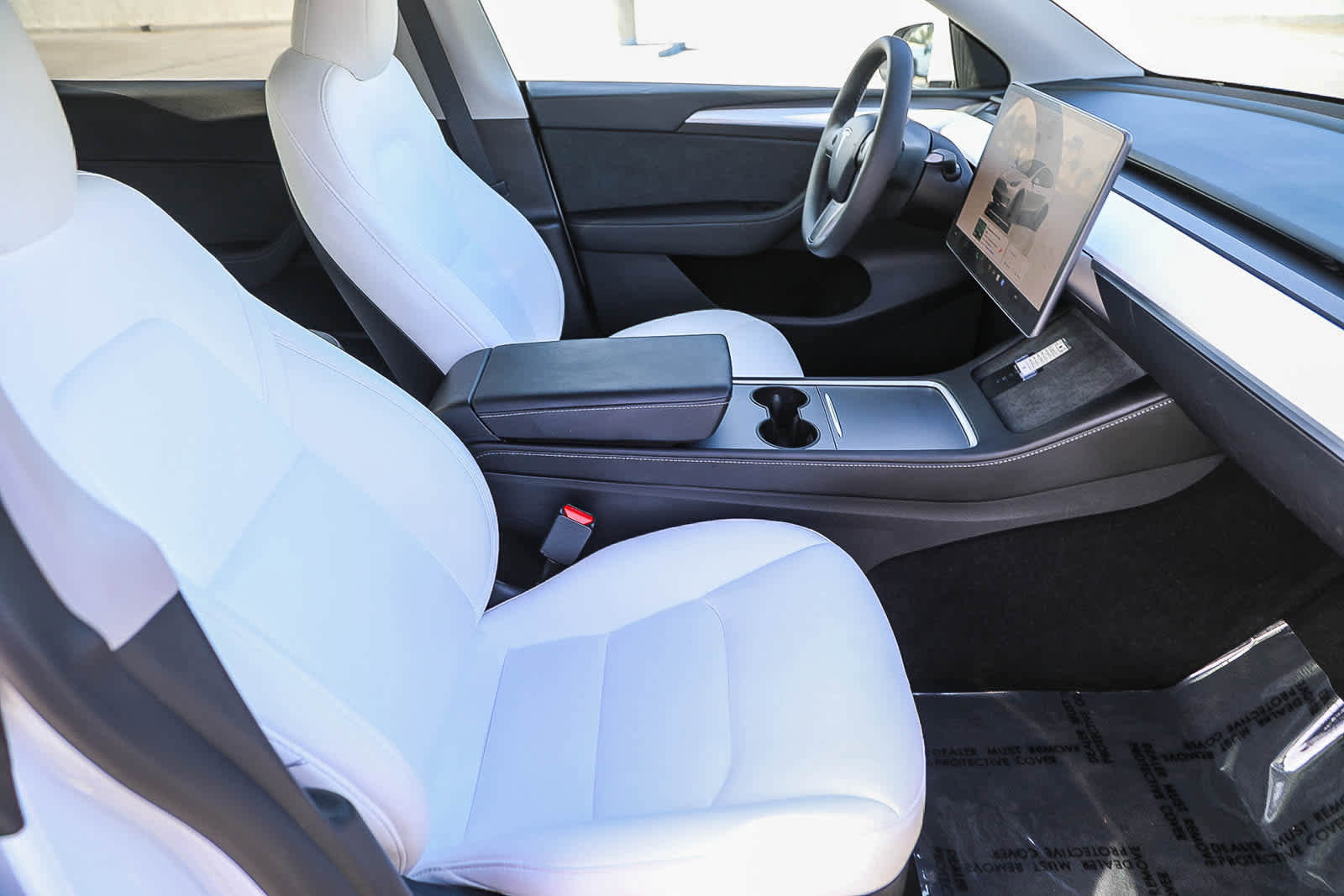 Used 2024 Tesla Model Y Performance AWD/4WD image 16