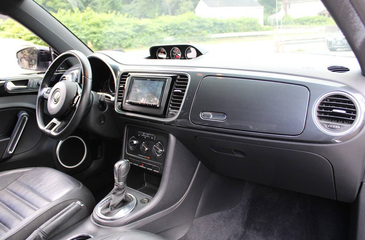 Used 2012 Volkswagen Beetle 2.0T FWD image 38