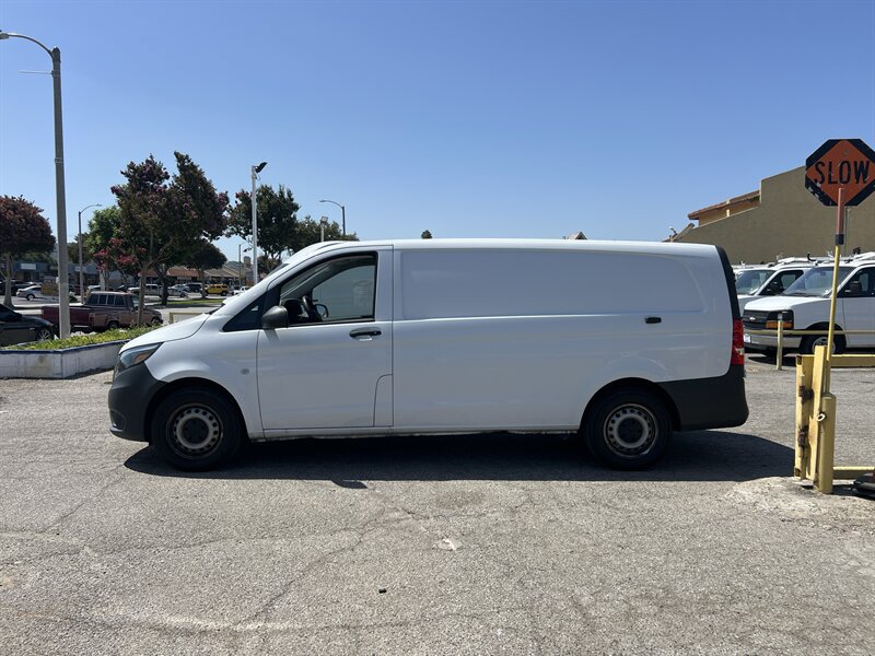 Used 2022 Mercedes-Benz Metris image 4