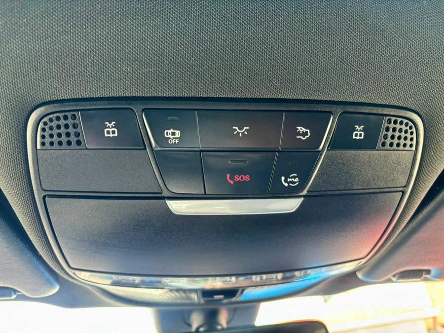 Used 2020 Mercedes-Benz GLC 300 4MATIC image 20