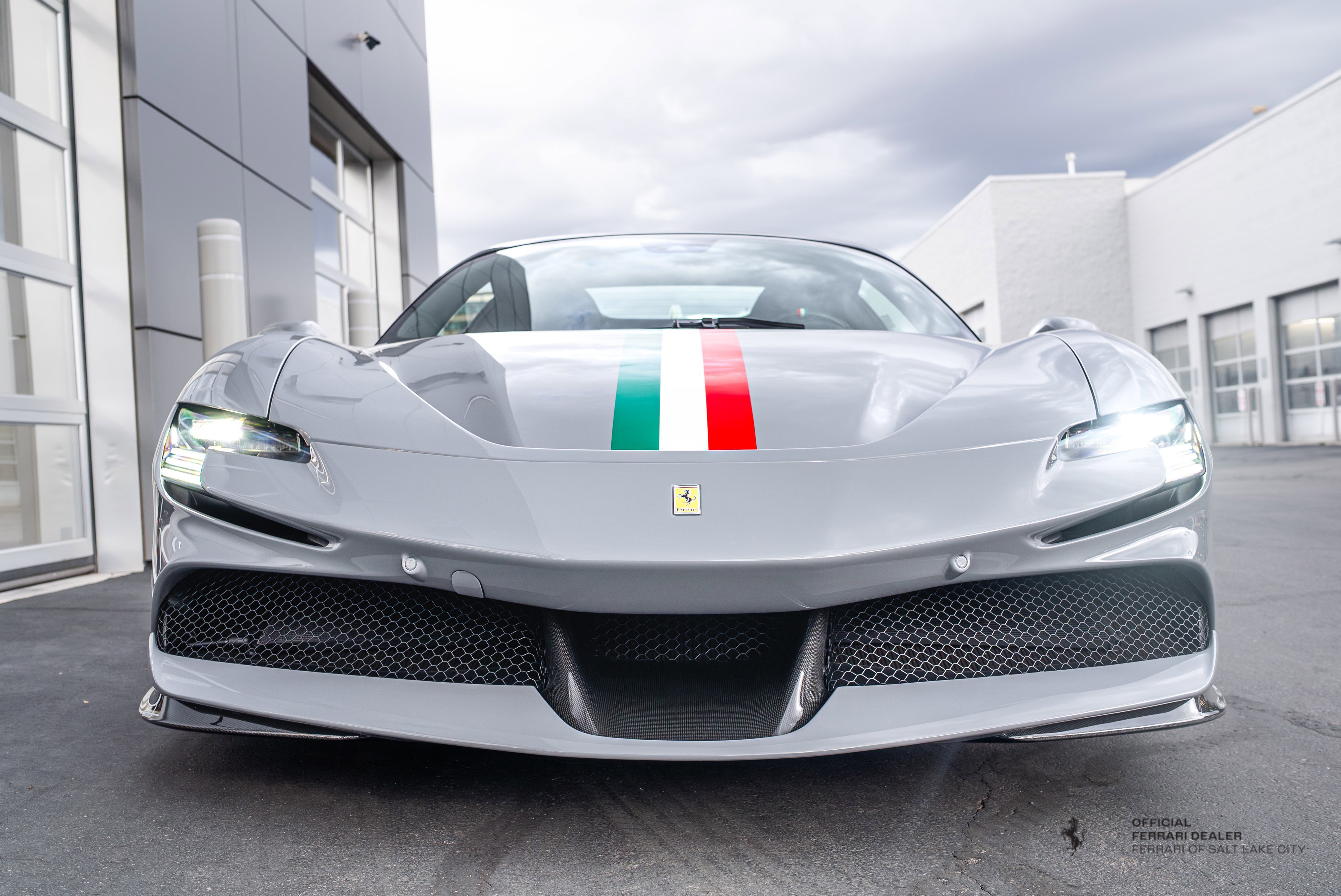 Used 2024 Ferrari SF90 Spider image 2