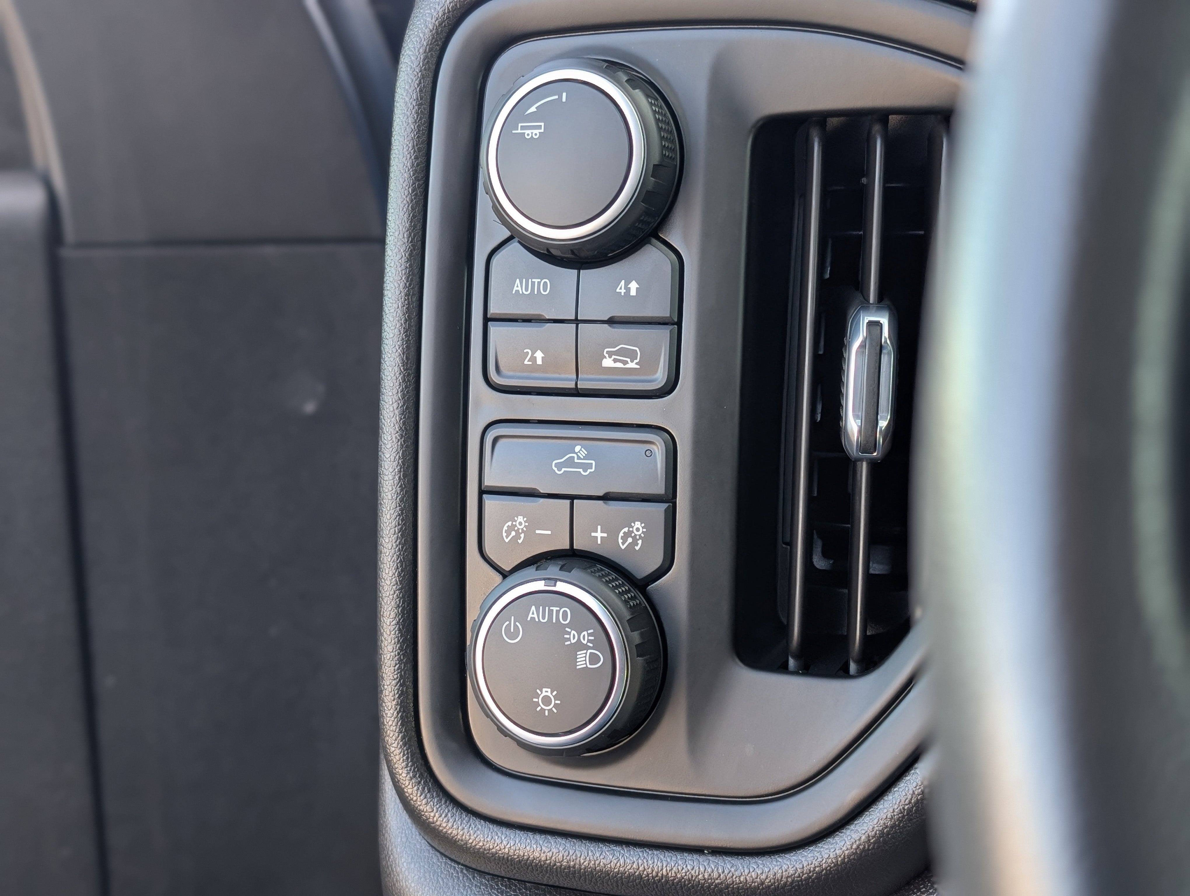 Certified 2022 Chevrolet Silverado 1500 Custom w/ LPO, Dark Essentials Package image 4