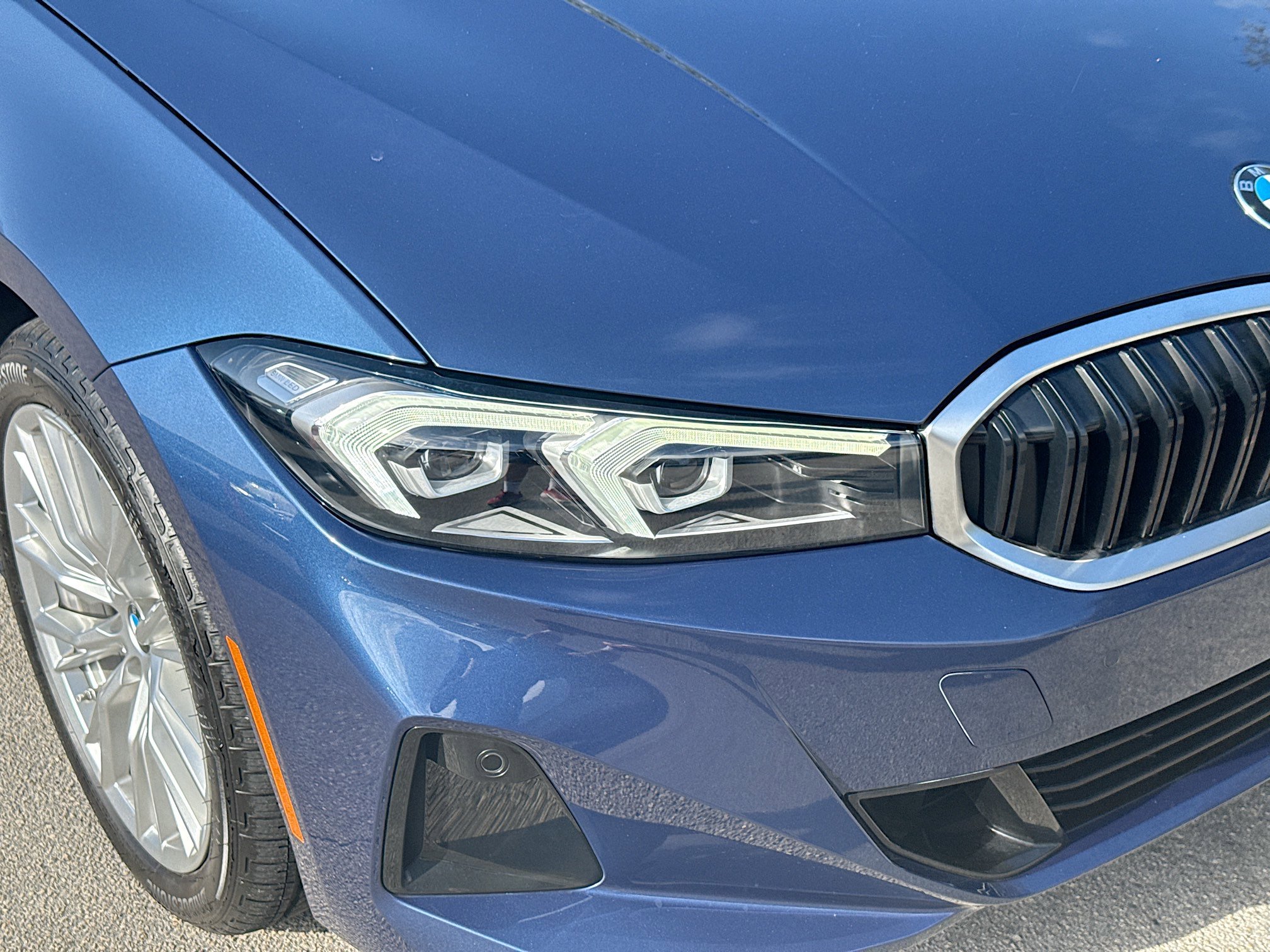 Used 2023 BMW 330i Sedan w/ Driving Assistance Package image 35