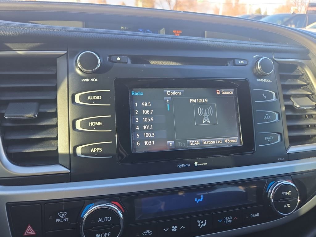 Used 2014 Toyota Highlander Plus image 22