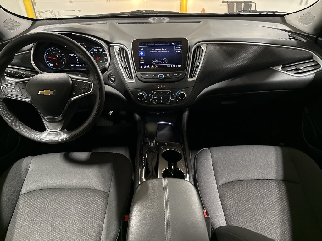 Used 2025 Chevrolet Malibu LT FWD image 10