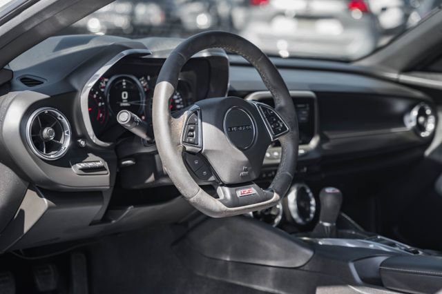 Used 2019 Chevrolet Camaro SS image 25
