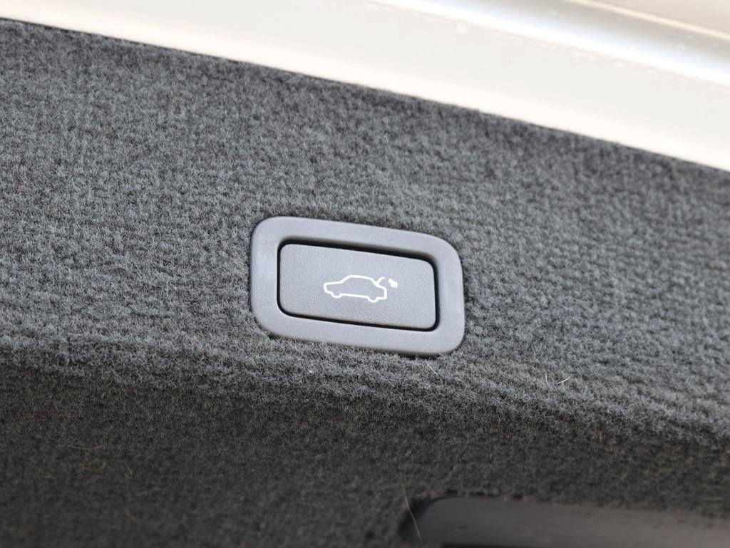 Used 2015 Volvo XC60 T5 w/ Protection Package AWD/4WD image 34