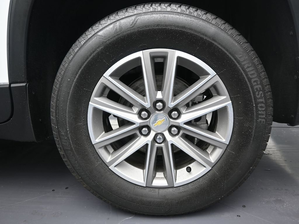 Used 2024 Chevrolet Traverse LT image 10