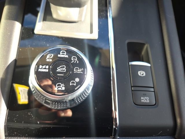 New 2025 Mitsubishi Outlander SE image 20