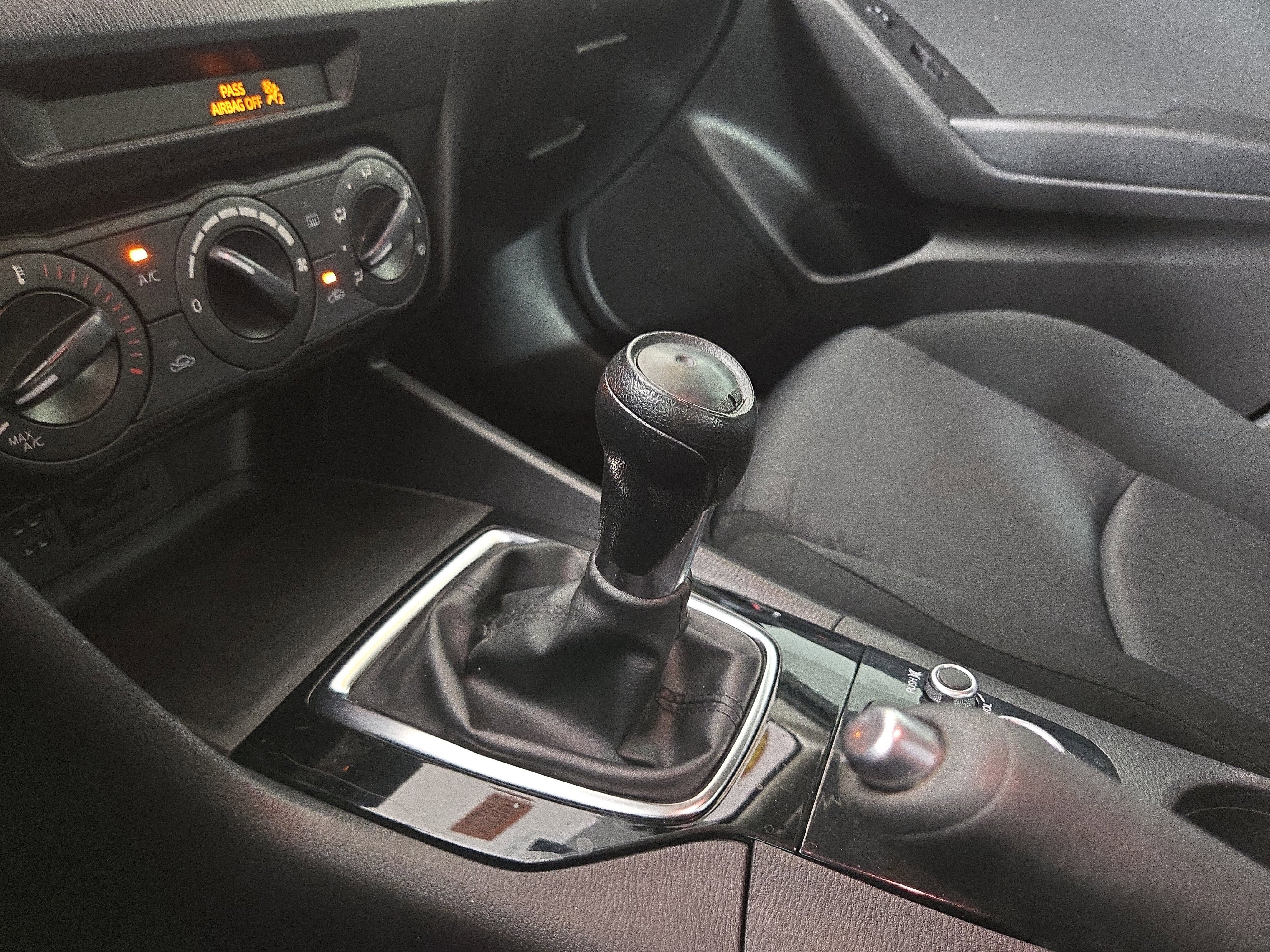 Used 2016 MAZDA MAZDA3 i Sport image 22