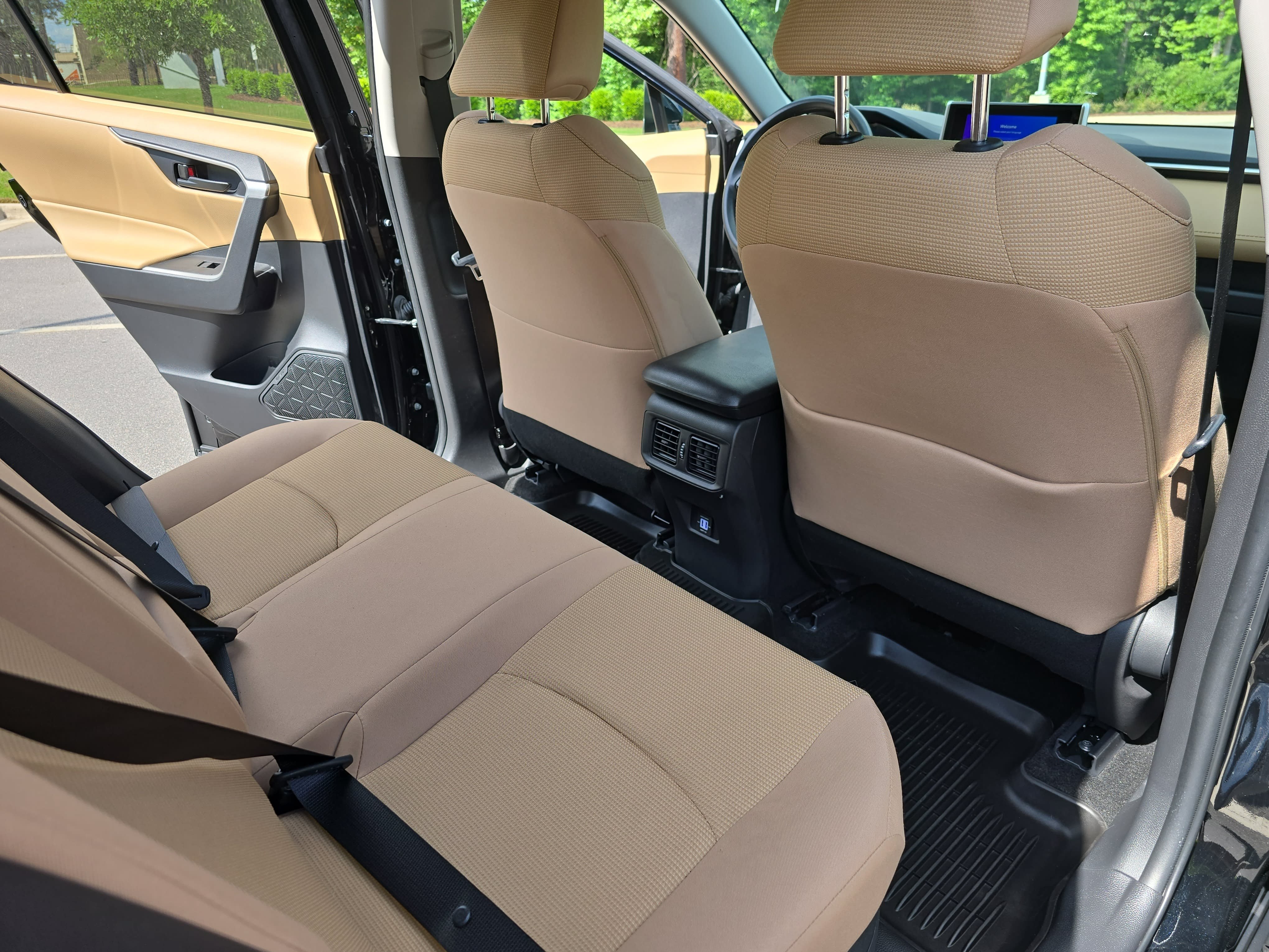 Certified 2024 Toyota RAV4 LE AWD/4WD image 11