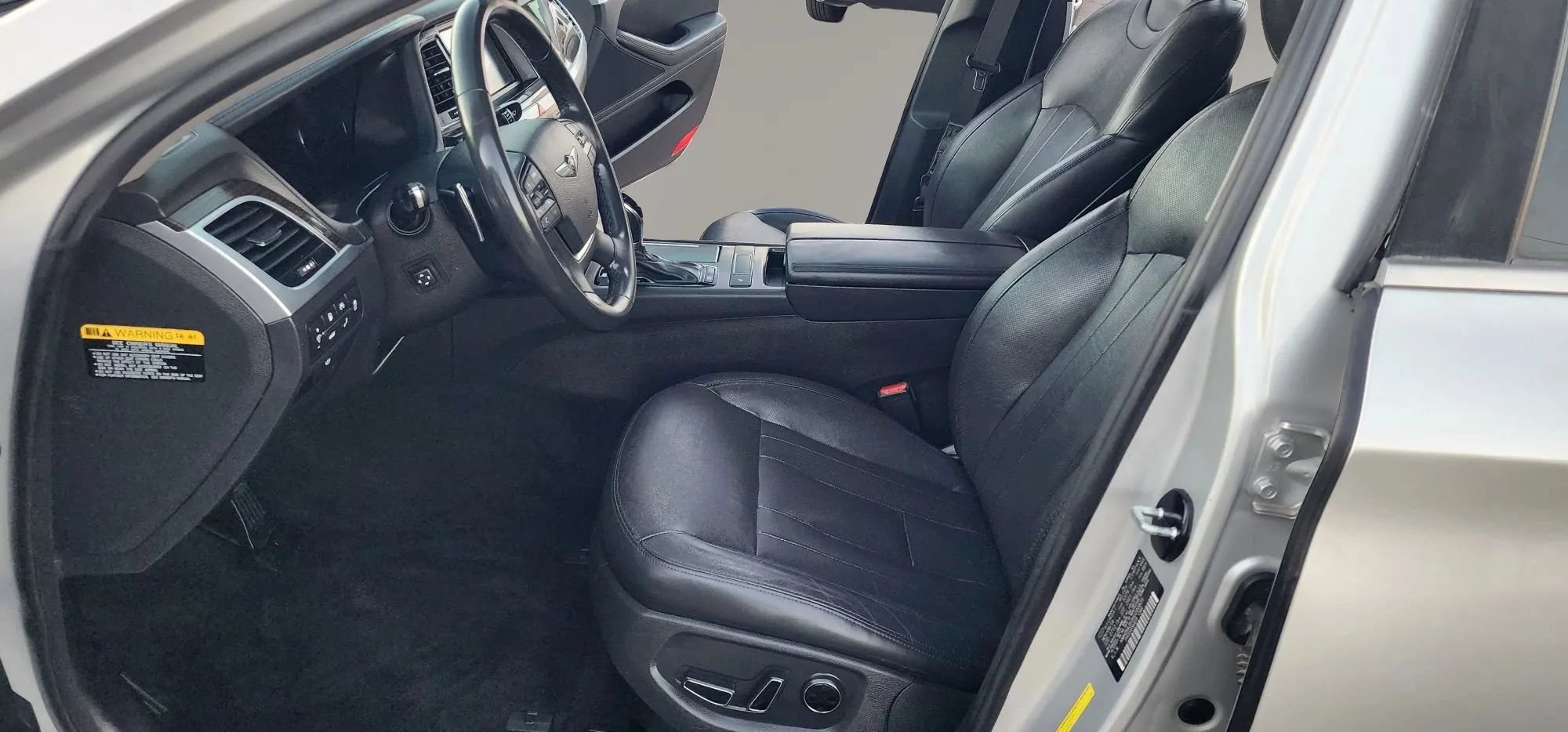 Used 2017 Genesis G80 3.8 RWD image 11