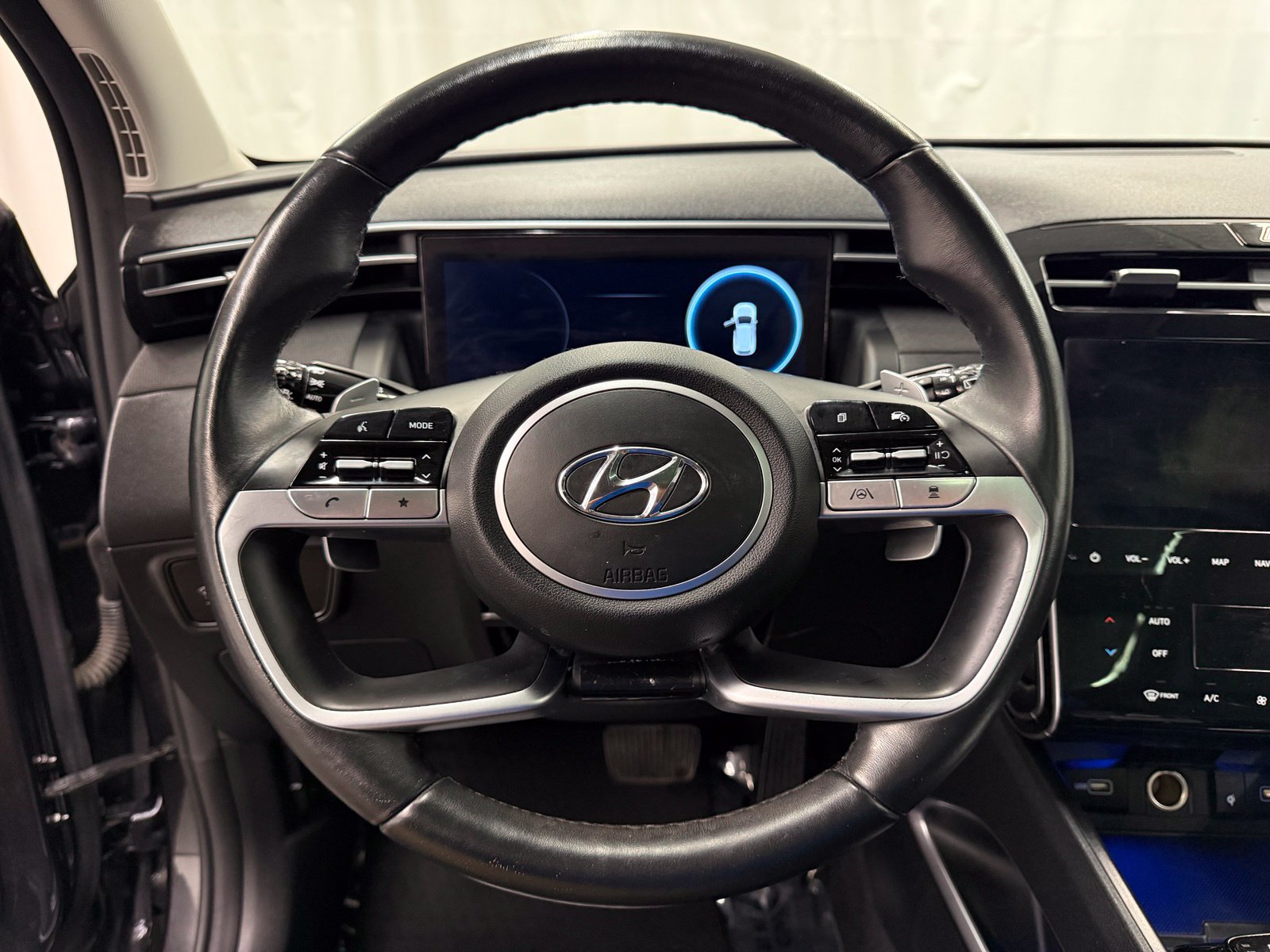 Used 2022 Hyundai Tucson Limited AWD/4WD image 13