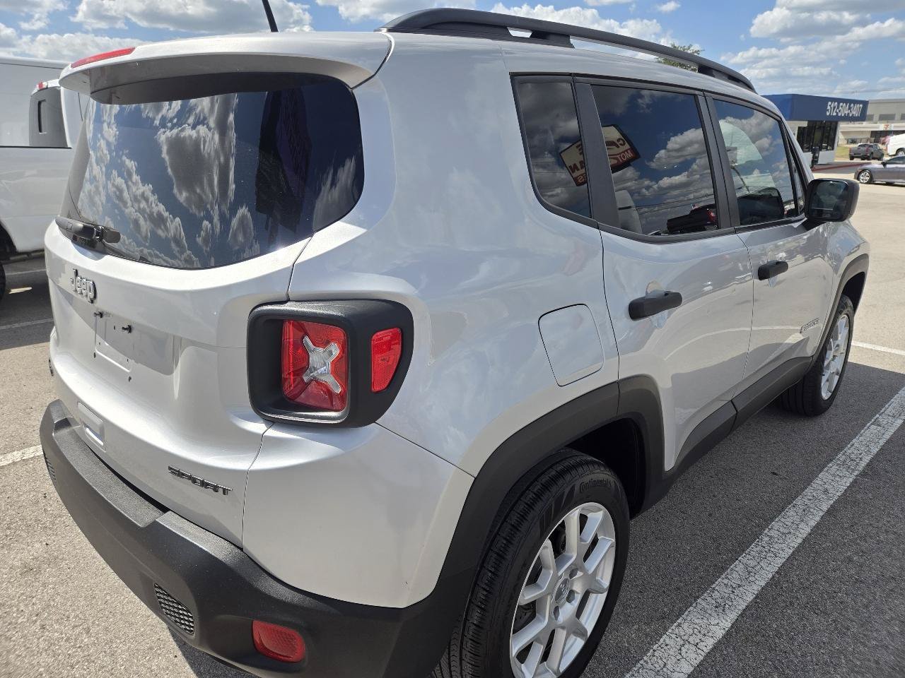 Used 2019 Jeep Renegade Sport w/ Sport Appearance Group AWD/4WD image 4
