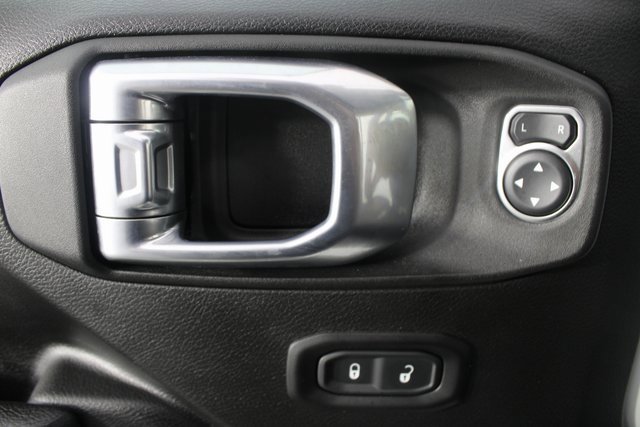 Used 2022 Jeep Gladiator Willys image 14