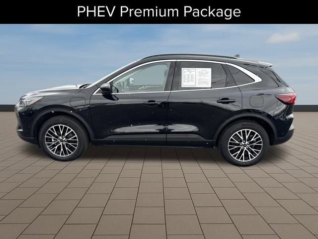 Used 2023 Ford Escape SE w/ PHEV Premium Package image 3
