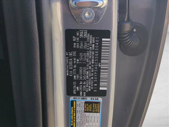 Used 2025 Kia Telluride SX w/ SX Captain's Chair Package image 30