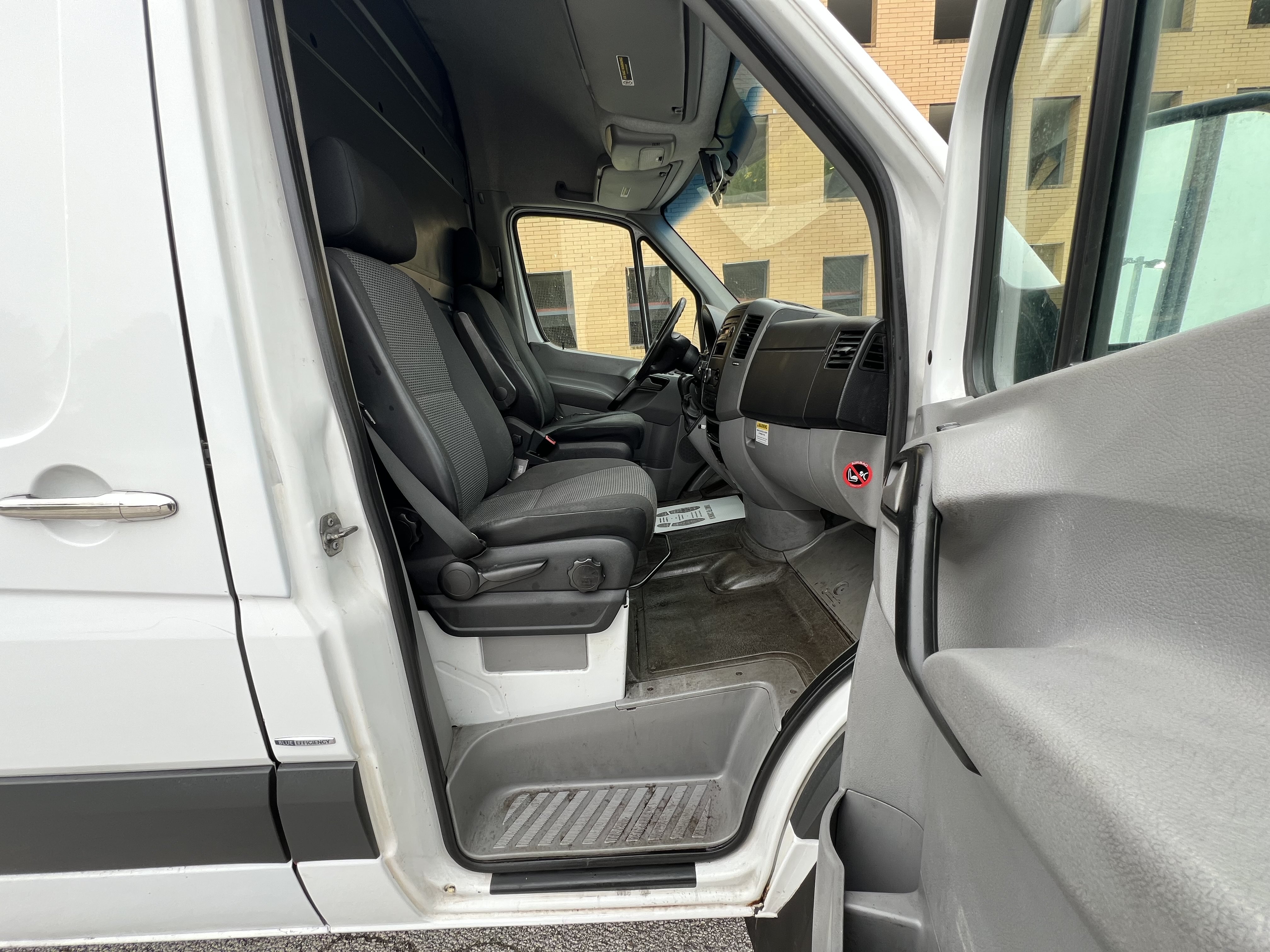 Used 2013 Mercedes-Benz Sprinter 2500 image 17