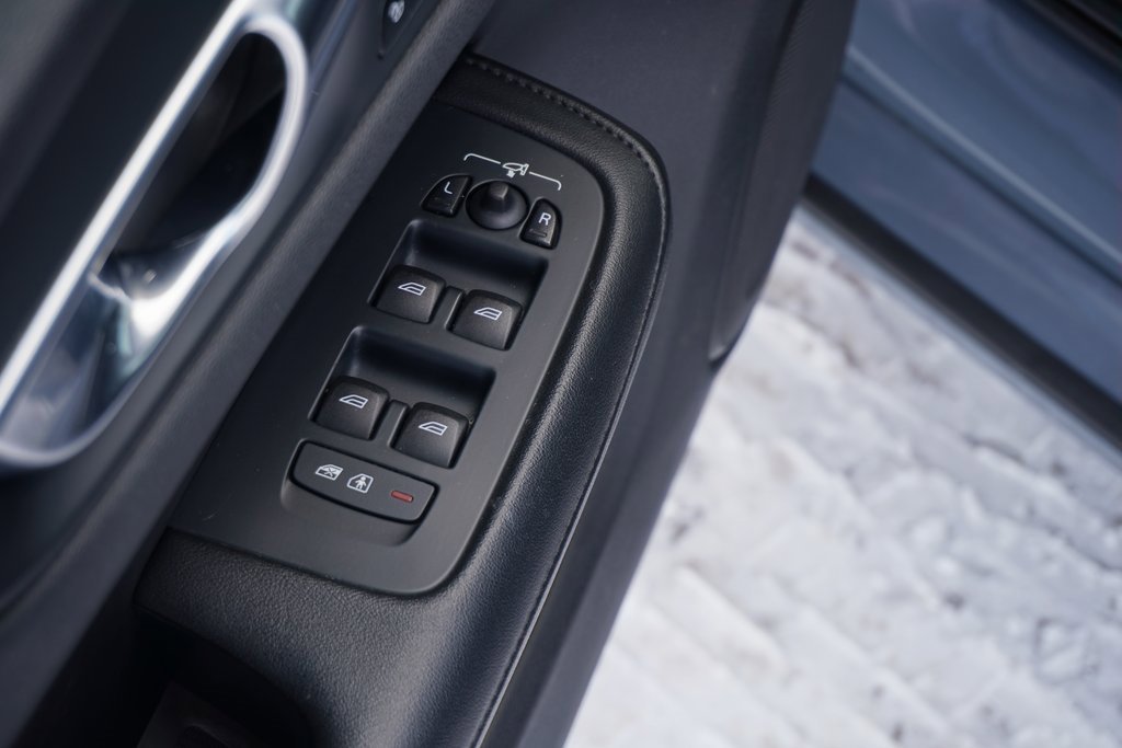 Used 2024 Volvo S60 B5 Plus image 13