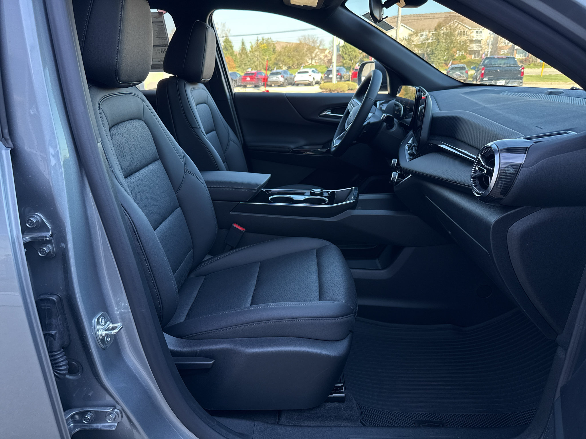 New 2027 Chevrolet Equinox LT w/ Convenience Package II AWD/4WD image 40