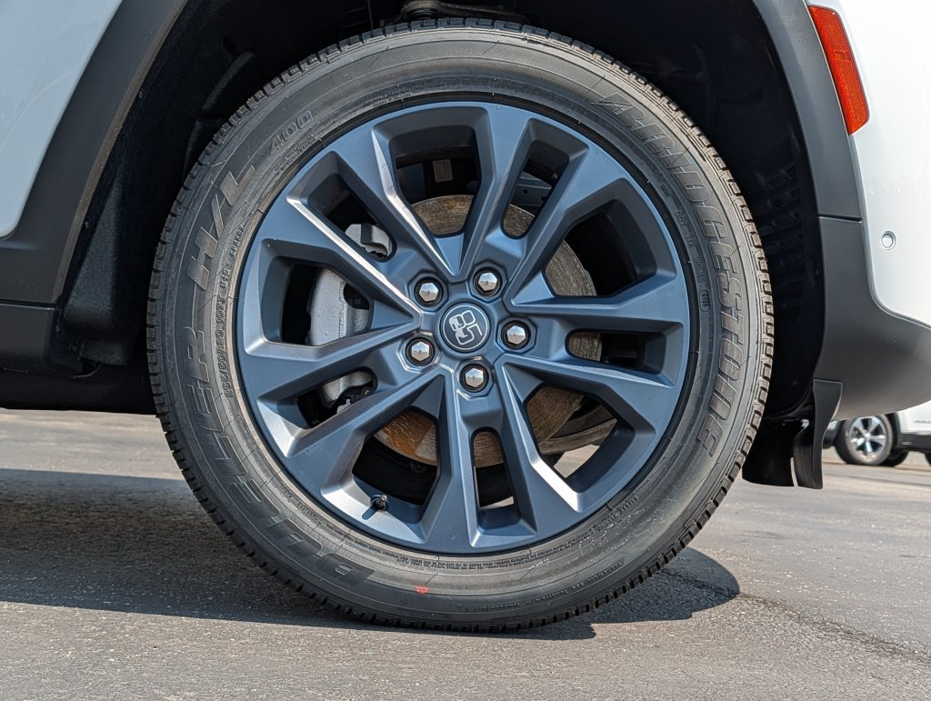 New 2026 Jeep Grand Cherokee L Limited AWD/4WD image 5