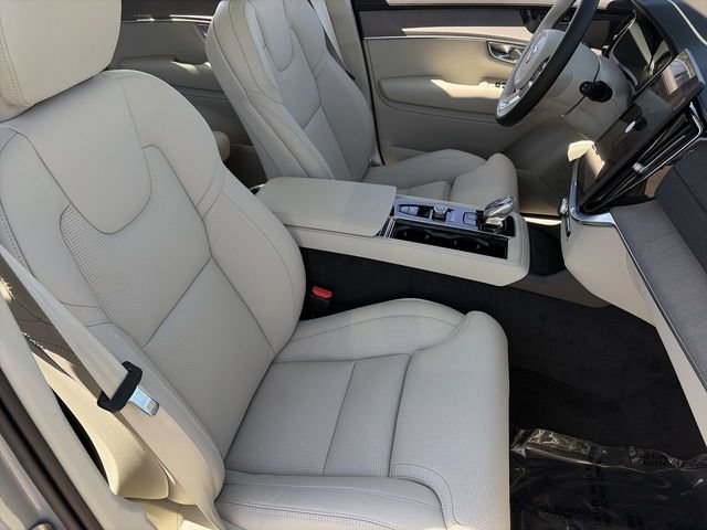 New 2026 Volvo XC90 T8 Ultra w/ Protection Package Premier AWD/4WD image 12