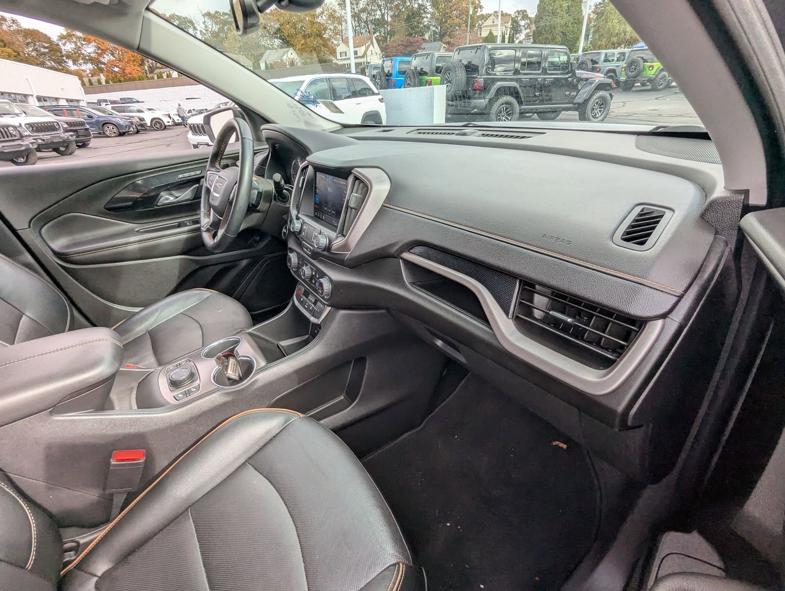 Used 2023 GMC Terrain AT4 image 22