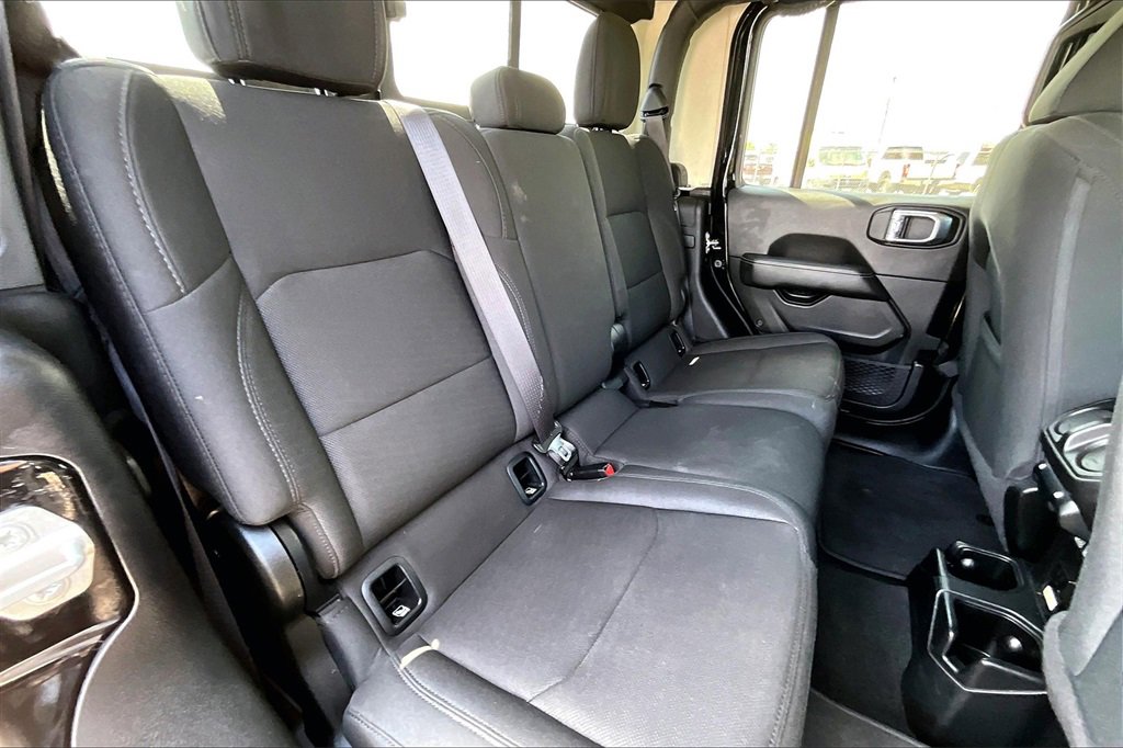 Used 2020 Jeep Gladiator Overland image 22