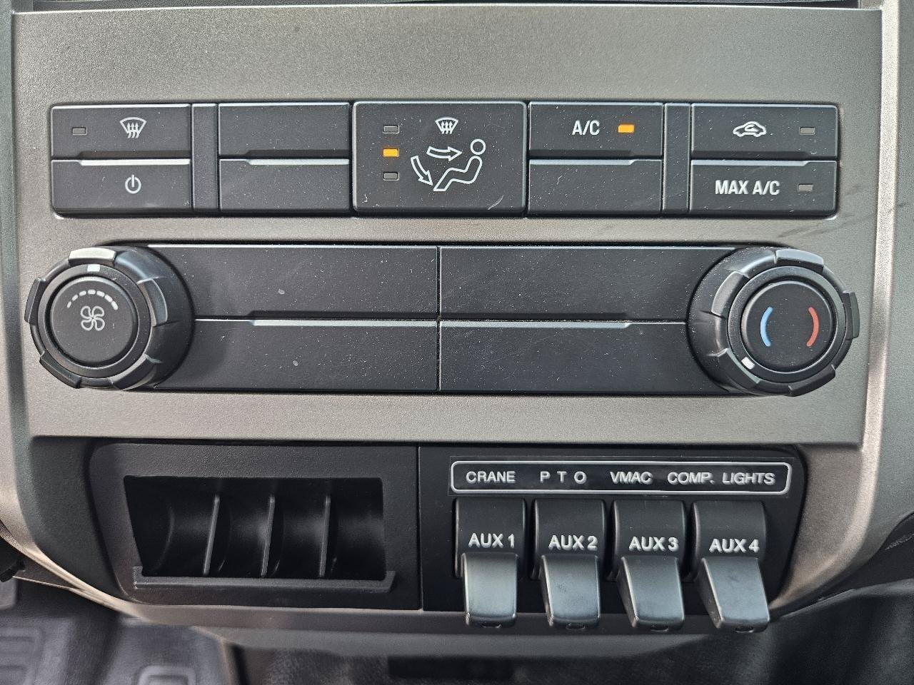 Used 2022 Ford F650 2WD Regular Cab Super Duty image 58