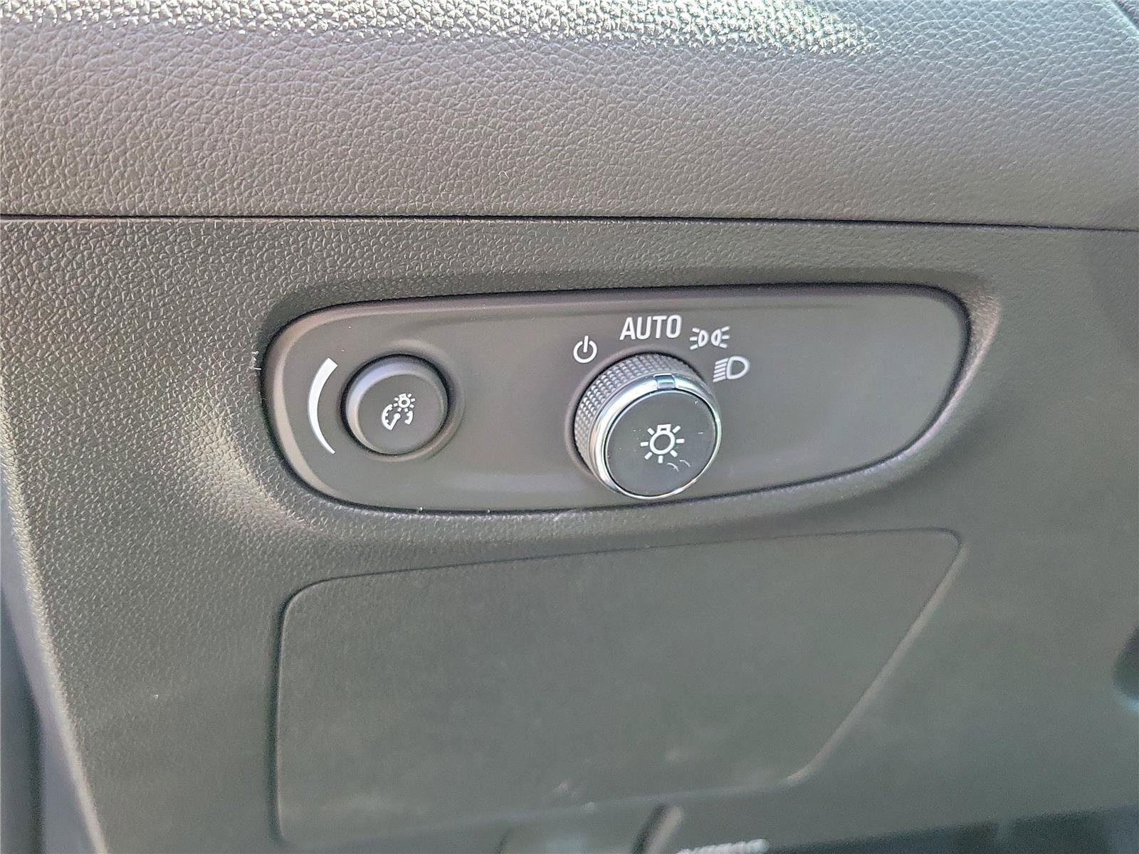 New 2026 Buick Encore GX Sport Touring w/ Advanced Technology Package FWD image 22