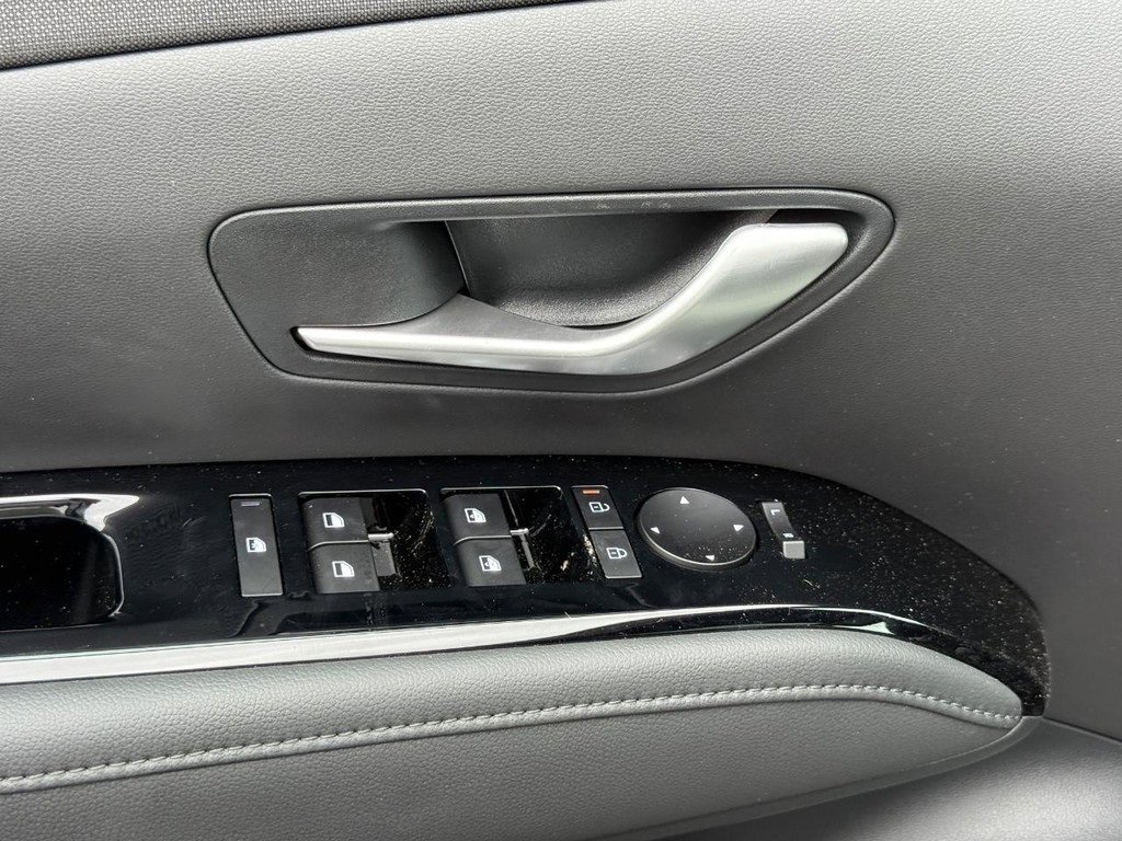 New 2025 Hyundai Santa Cruz Limited image 18