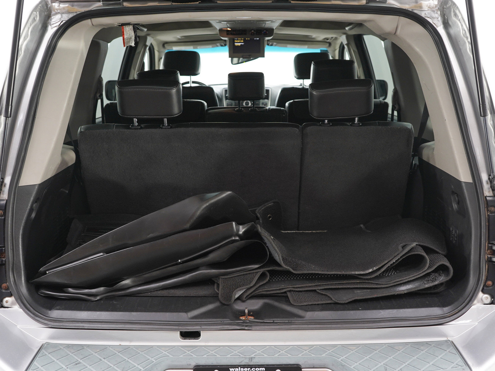 Used 2011 Nissan Armada SL w/ DVD FES Pkg AWD/4WD image 9