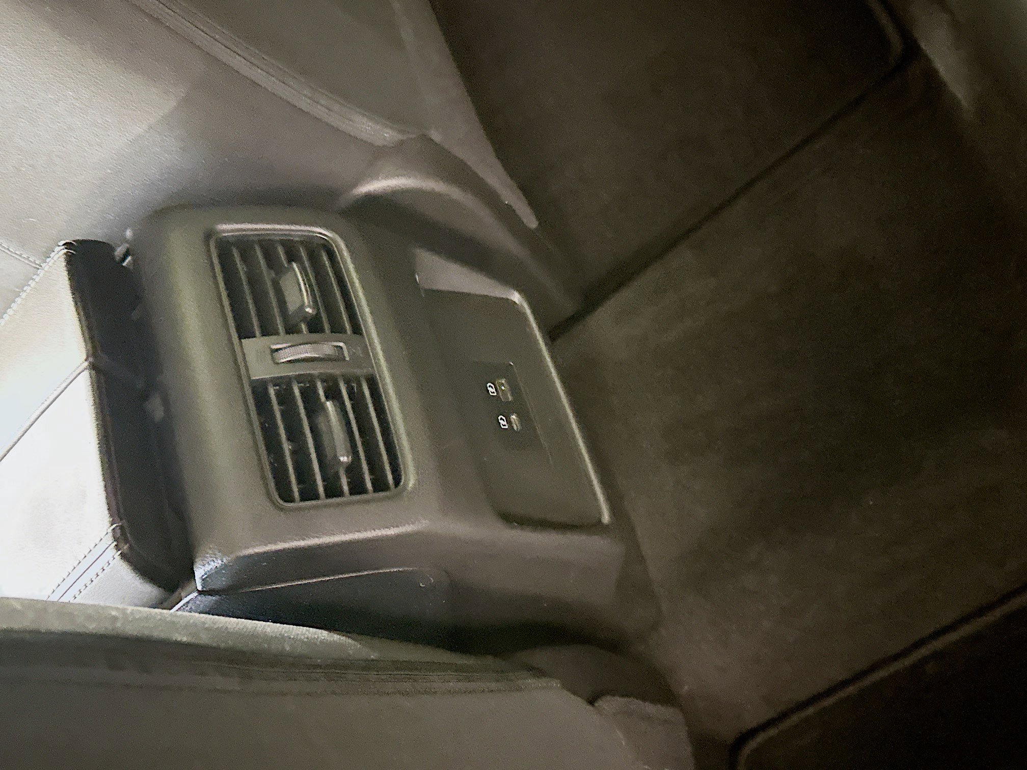 Used 2023 Nissan Rogue SV image 27