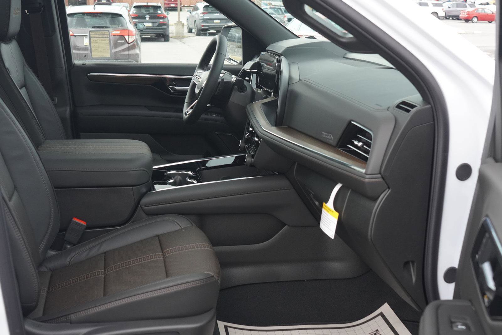 New 2026 Chevrolet Suburban High Country w/ Sun And Tow Package image 34