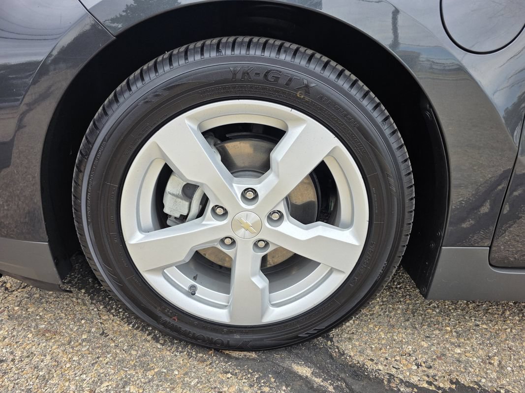 Used 2014 Chevrolet Volt w/ Enhanced Safety Package 1 FWD image 36